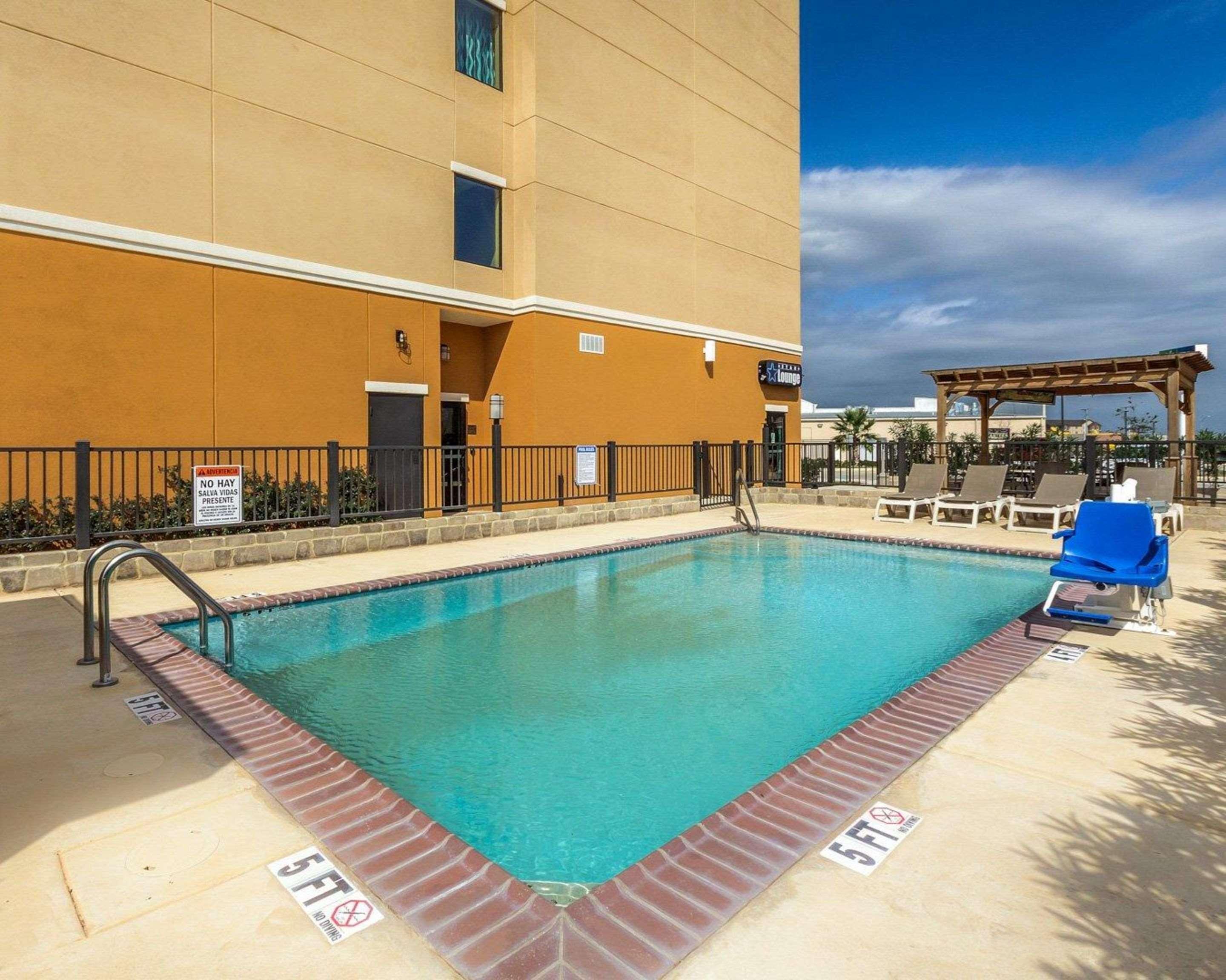 Comfort Suites Cotulla Near I-35 Экстерьер фото