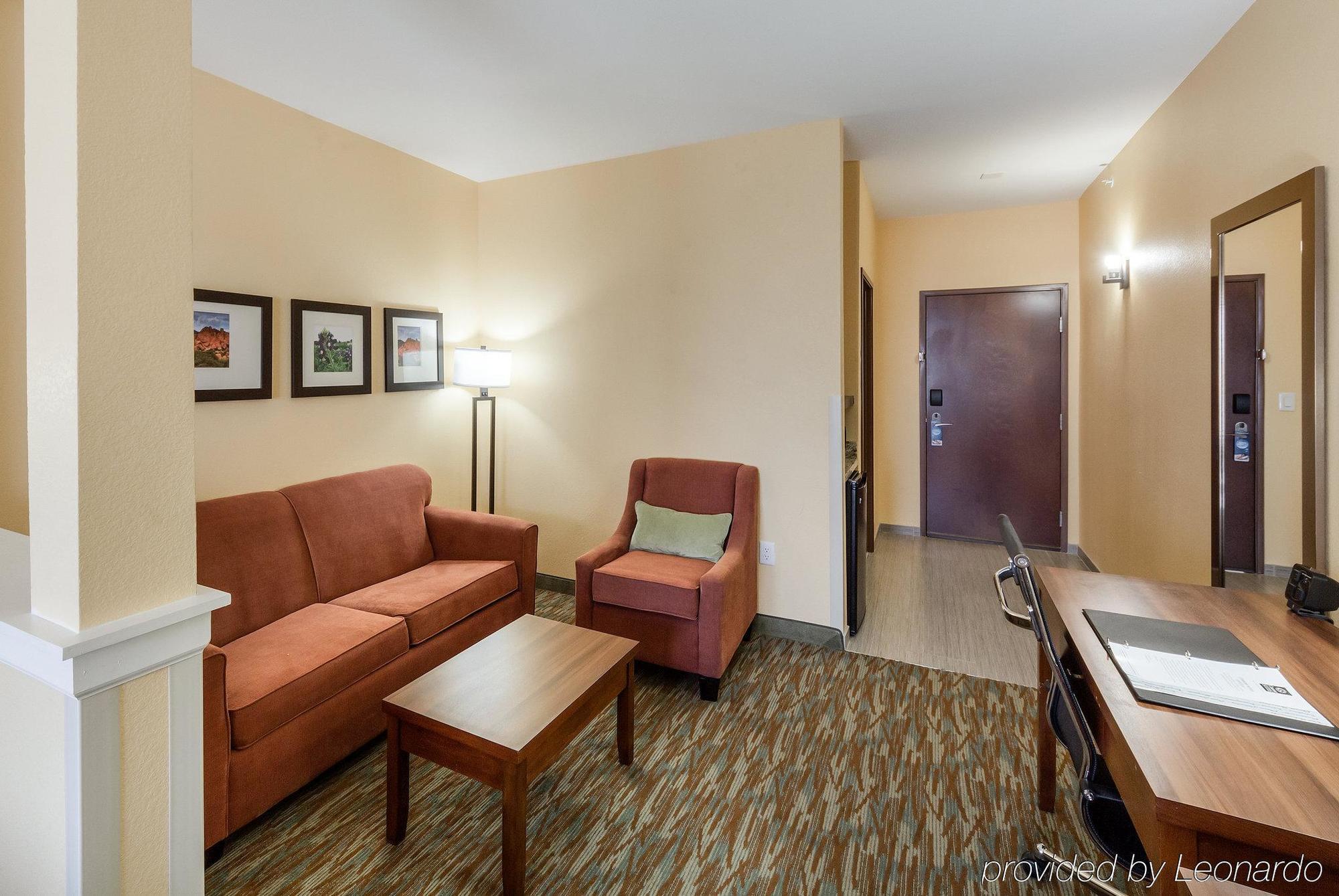Comfort Suites Cotulla Near I-35 Экстерьер фото