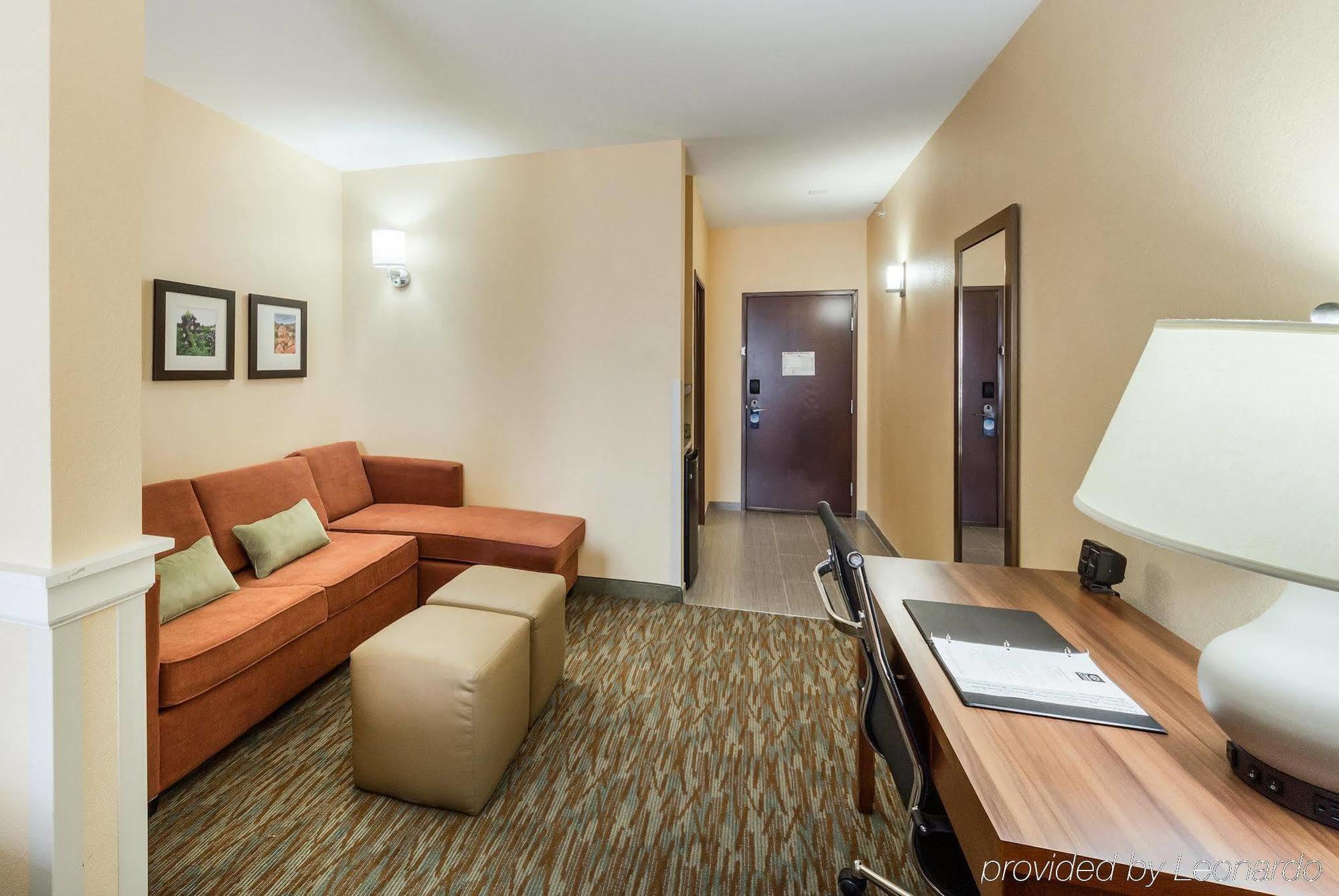 Comfort Suites Cotulla Near I-35 Экстерьер фото